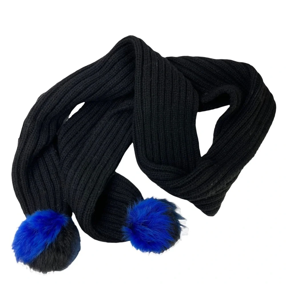 UGG Cable Knit Scarf With Shearling Fur Pom Pom NEW With Tag Black Blue